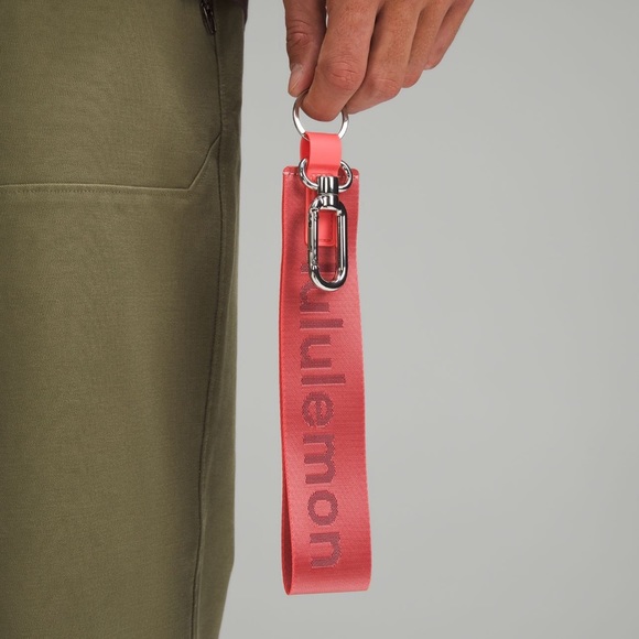 Lululemon Never Lost Keychain, Raspberry Cream/ Wine Berry - NWT - Picture 3 of 5
